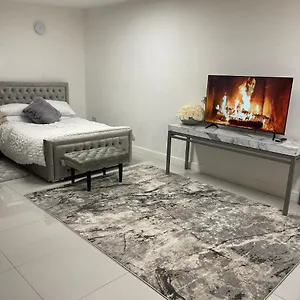  Chalet Cf14 United Kingdom