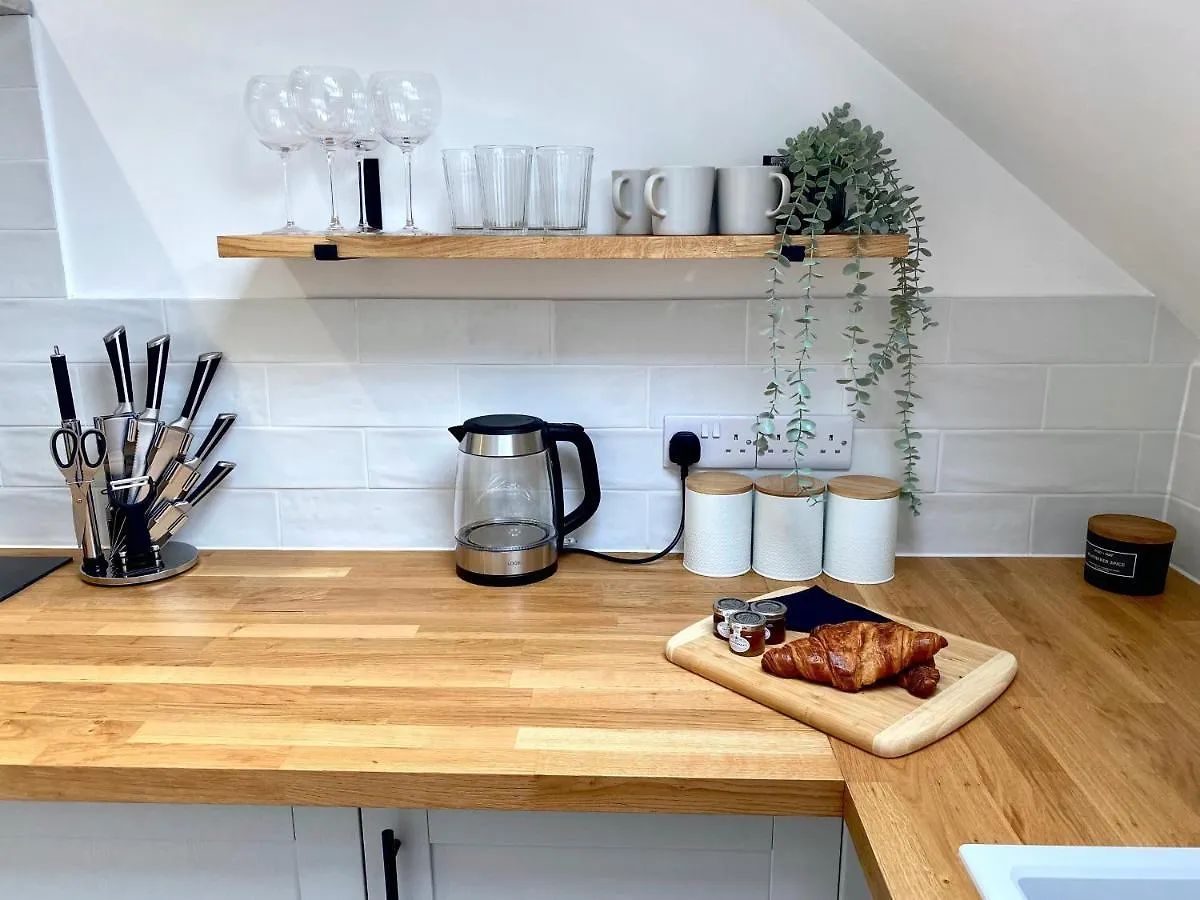 Luxury Scandi Inspired 1 Bed Town Centre Apartment Bournemouth