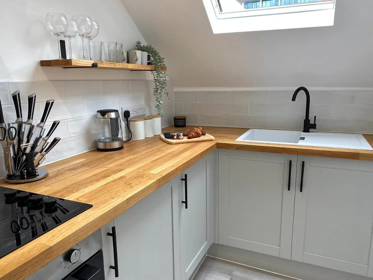 Luxury Scandi Inspired 1 Bed Town Centre Apartment Bournemouth 0*,